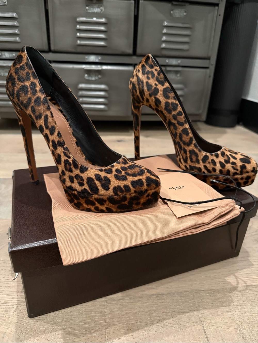 Alaia Leopard-Print Platform Stiletto Pumps - Brown/Black